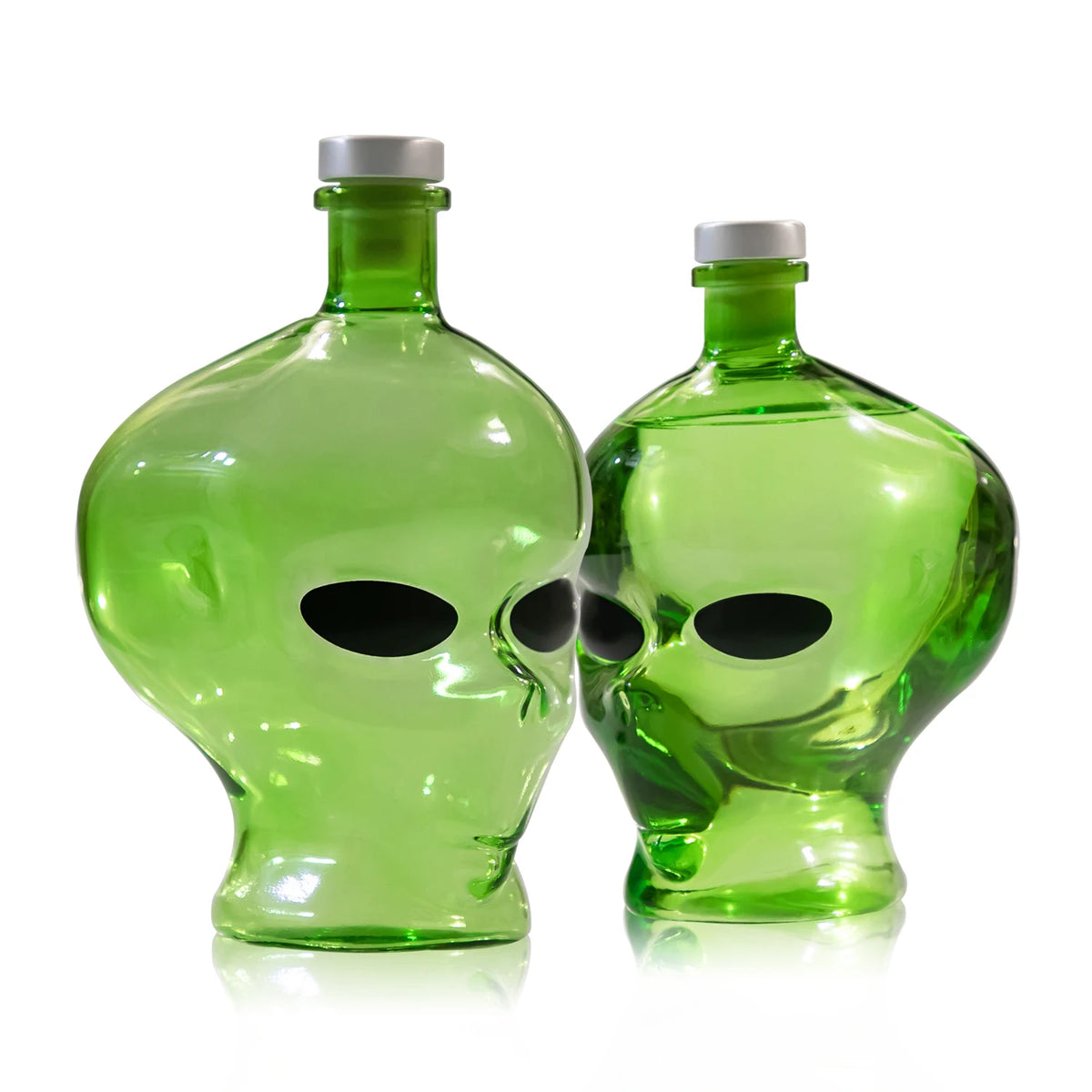 900ml Alien-Shape Glass Water Bottle — High Borosilicate, Transparent Green, Desk & Bar Decor